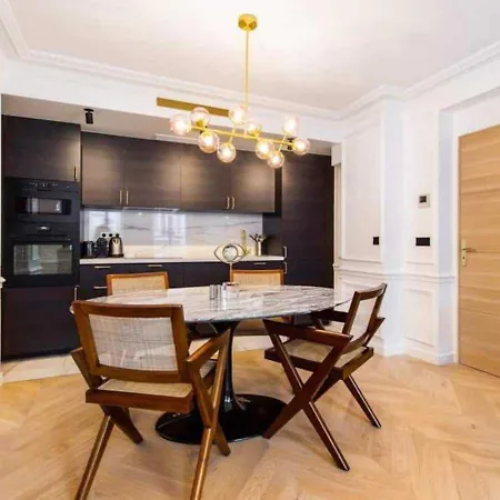 Newly Rebuilt By Architect - Center Of Appartamento *