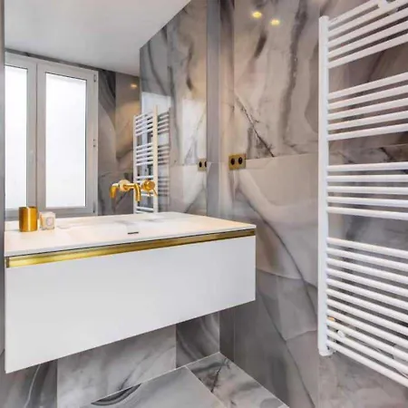 Appartamento Newly Rebuilt By Architect - Center Of *