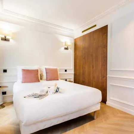 Newly Rebuilt By Architect - Center Of Appartamento