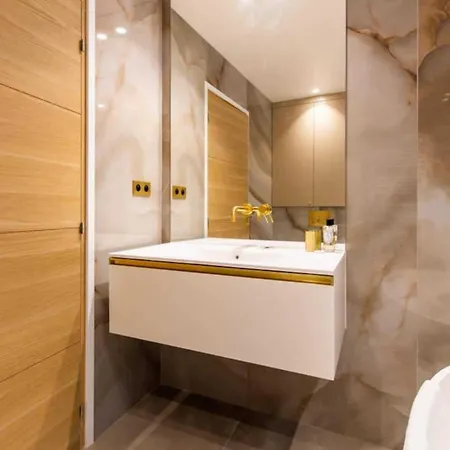 Apartment Newly Rebuilt By Architect - Center Of