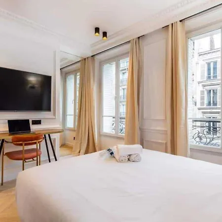 Newly Rebuilt By Architect - Center Of Apartment Paris